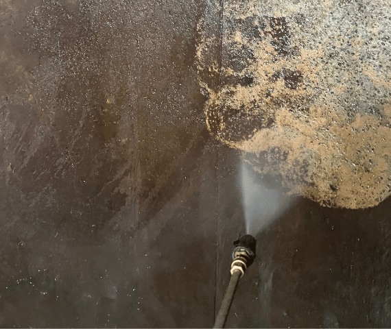 High-Pressure-Concrete-Water-Tank-Cleaning